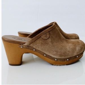 American Eagle Block Heel Shoe